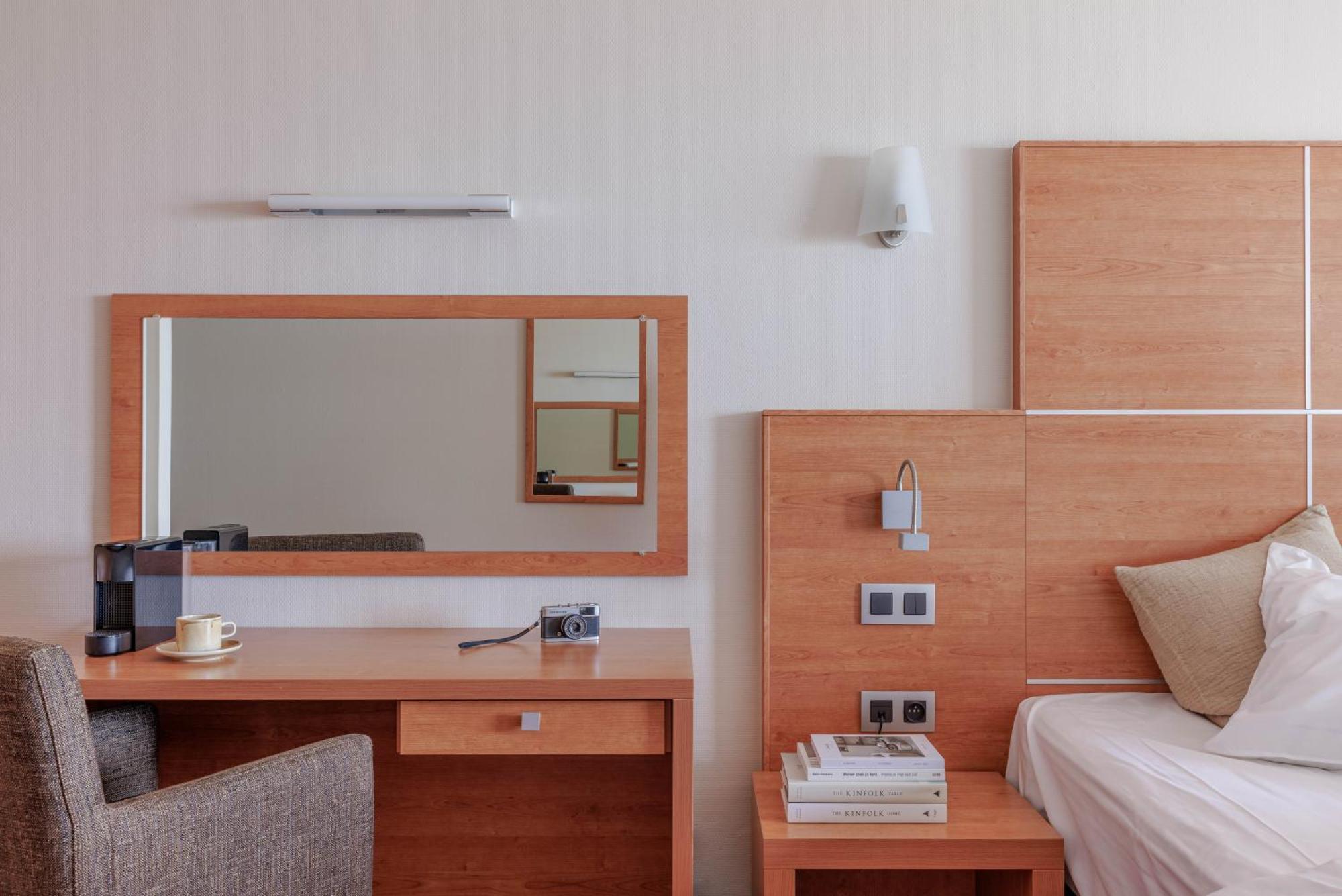 Hotel Riant-Sejour By Wp Hotels (Adults Only) บลังเคนเบอร์เก ภายนอก รูปภาพ